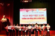 Hội Sinh viên trường Cao đẳng Sơn La kiến tạo cầu nối việc làm bền vững
