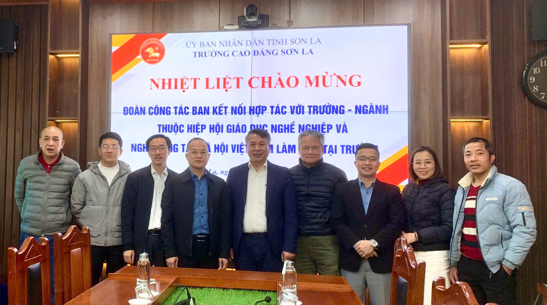 Đón tiếp và làm việc với Ban Kết nối Hợp tác với Trường – Ngành thuộc Hiệp hội Giáo dục nghề nghiệp và Nghề công tác xã hội Việt Nam